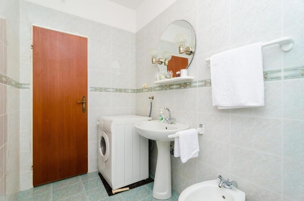 Apartments Peco Quận Mokošica Ngoại thất bức ảnh